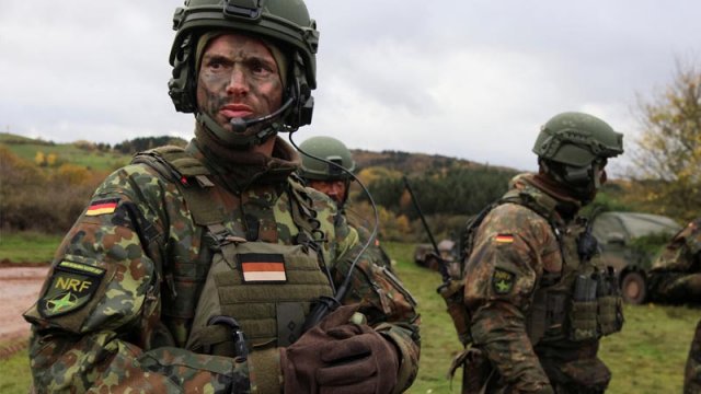 Bundesverdə kadr və texnika problemi - Deputat həyacan təbili çaldı