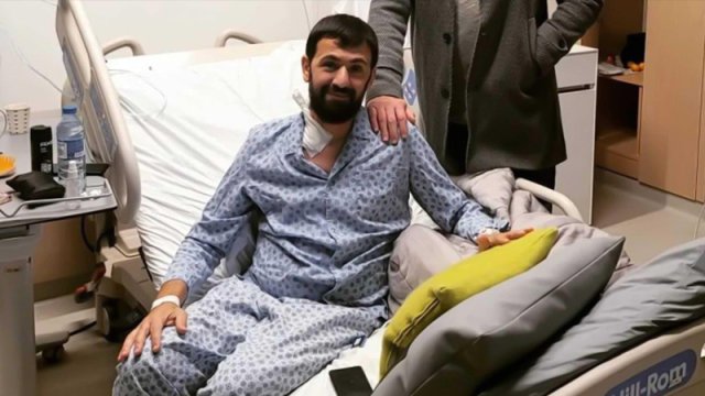 Azərbaycanlı meyxanaçının böyrəkləri işləmir, aparatla yaşayır - VİDEO