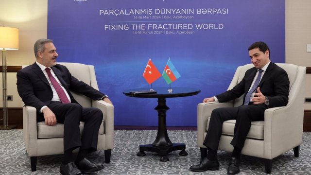 Hikmət Hacıyev Hakan Fidanla görüşdü