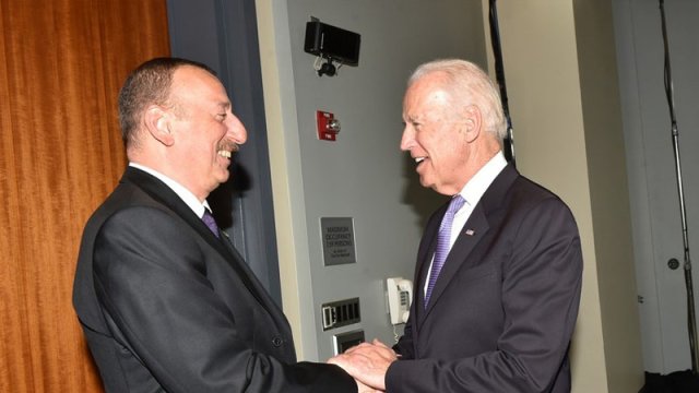 Co Bayden İlham Əliyevi təbrik etdi