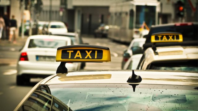 Taksilərlə bağlı yeni qaydalar: Bundan sonra... - VİDEO