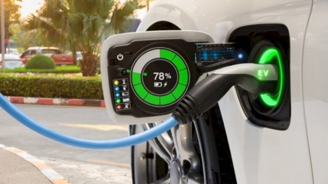 Elektromobillərə maraq durmadan artır - Bazara necə təsir göstərəcək?