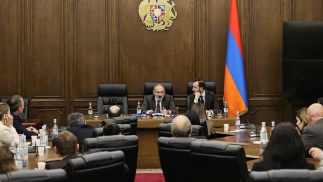 Azərbaycan 4 kəndi götürəcək və İrəvana... - Paşinyanın qapalı görüşdəki etirafı yayıldı