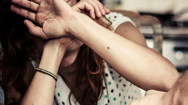 7-8 il əzab verdiyi arvadı gözünü itirib...