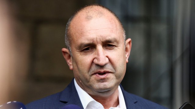 Rumen Radev Qərbi Ukrayna müharibəsinin genişlənməsinin qarşısını almağa çağırdı