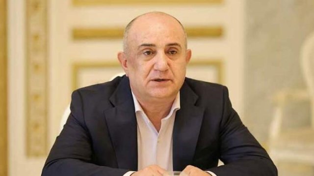 Babayan Nikolu devirmək üçün hərəkətə keçir - Şok ssenari
