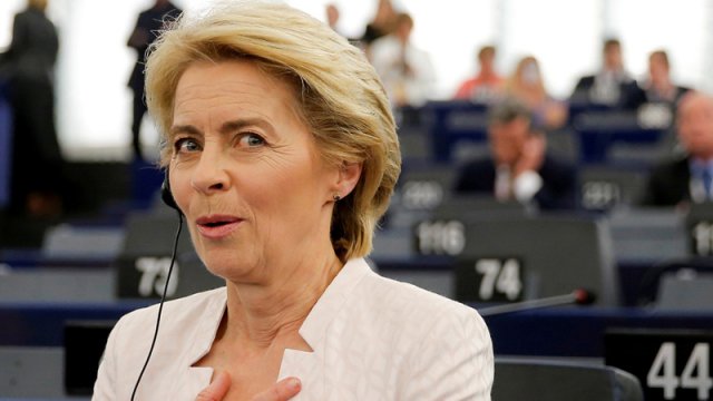 Polşa Ursula fon der Leyenə qarşı şikayətini geri götürəcək