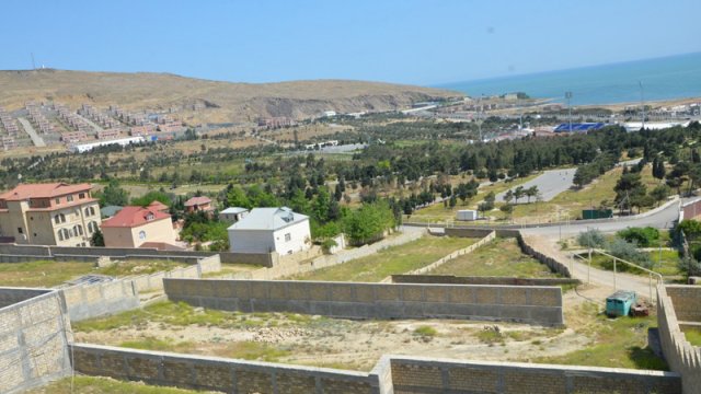 Bakıda ən baha və ən ucuz torpaq haradadır?