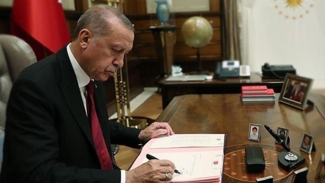 Ərdoğan Azərbaycan, Gürcüstan və Türkiyə arasında imzalanmış sənədi təsdiqlədi