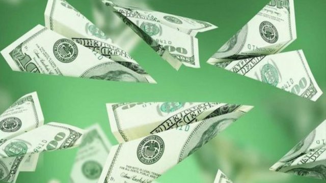 Azərbaycandan ABŞ-a pul köçürmələri 2 dəfədən çox azalıb