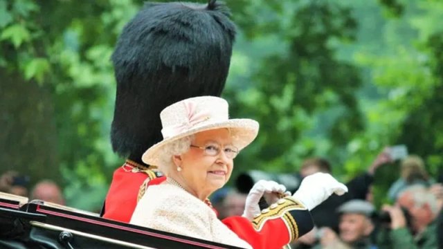 Ölümündən 2 gün əvvəl II Yelizaveta baş nazirə nə məsləhət verib?