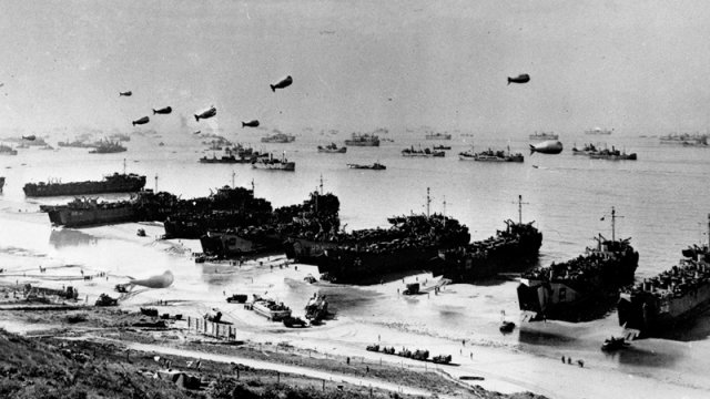 Fransa Rusiyanı Normandiya əməliyyatının 80 illiyinə dəvət edəcək