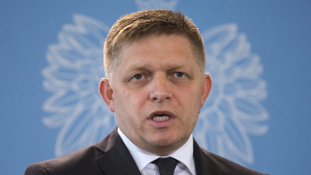 Fiko Ukraynaya hərbi yardım göstərmək üçün şərtini açıqladı
