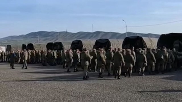Rusiya tərəfi sülhməramlıların Qarabağı tərk etməsinin görüntülərini yaydı - VİDEO