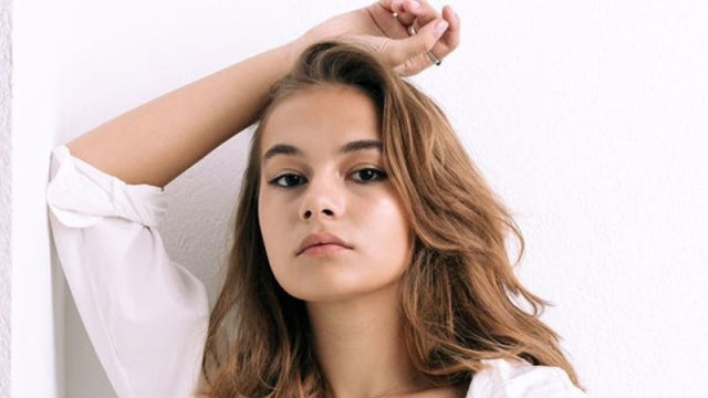 Bakıda 21 yaşlı model faciəli şəkildə öldü - FOTO