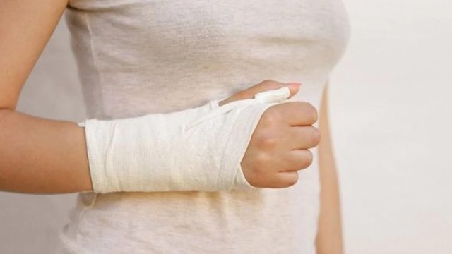 Vücudunuzda sınıq yaranan zaman nələrə diqqət etməlisiniz?