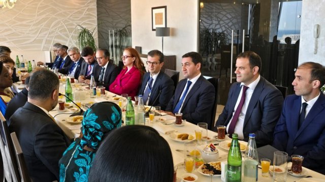 Hikmət Hacıyev: 