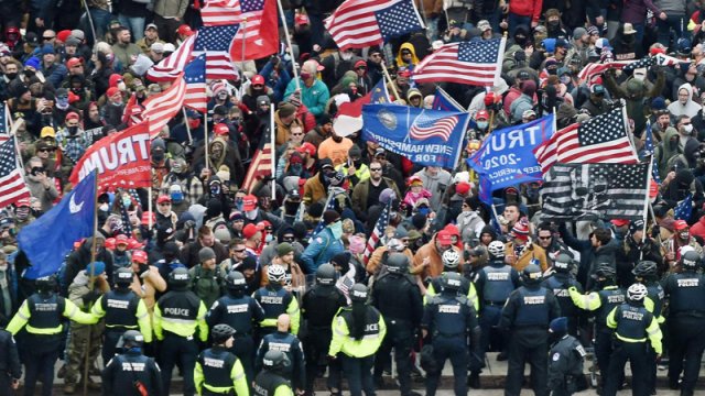 İngilis şirkətləri 2020-ci il ABŞ seçkilərinin nəticələrinin ləğvi tərəfdarlarına sponsorluq edir