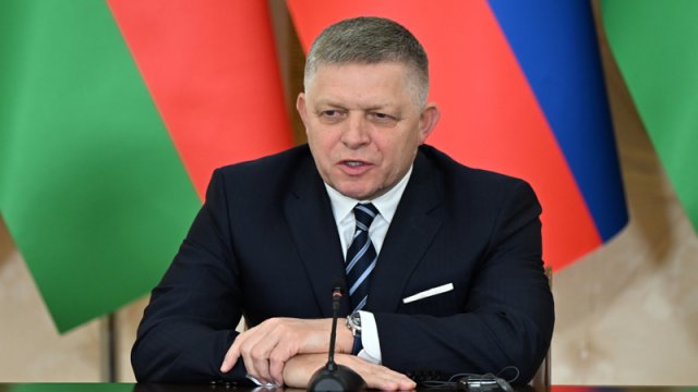 Robert Fiko: Azərbaycan ilə Avropa İttifaqı arasında körpü olmağa hazırıq