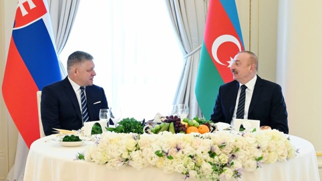 Prezidentin adından Slovakiya Baş nazirinin şərəfinə rəsmi nahar verildi