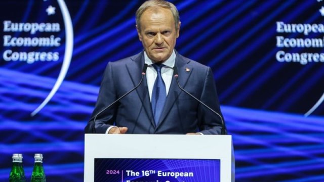 Tusk: 