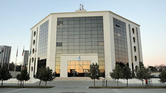 Hakimi təhqir etdi, 5 oyunluq cəza aldı