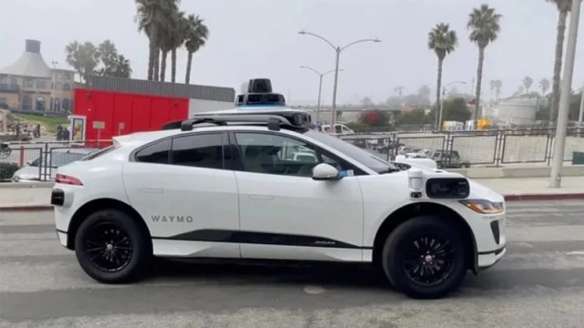 Robot taksilərdən inanılmaz GÖSTƏRİCİ