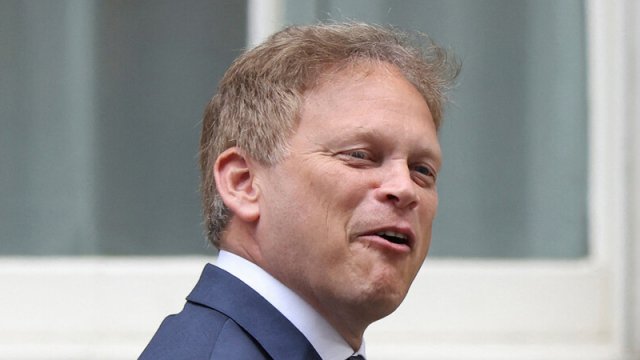 Britaniya Krıma zərbə endirmək üçün Kiyevə öz silahlarından istifadə etməyə icazə verdi