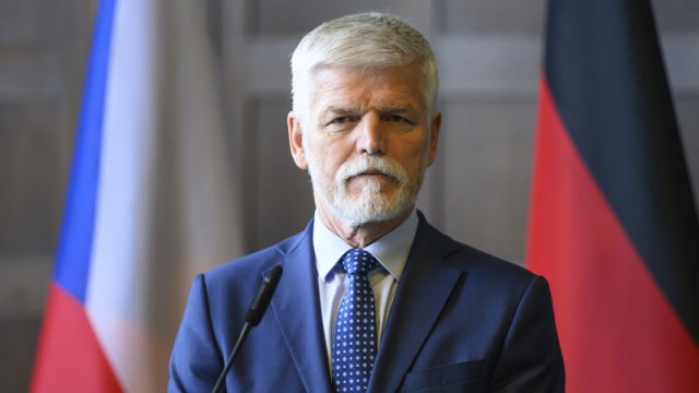 Çexiya prezidenti müharibəni dayandırmağa və danışıqlara başlamağa çağırdı