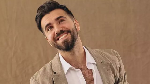 Çingiz Mustafayev evlənir