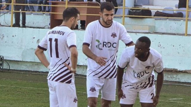 Rəqibini vurmaq istədi, cəzalandırıldı