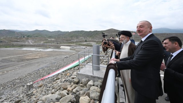 Sərhəddə İlham Əliyevlə İbrahim Rəisi arasında görüş keçirildi - YENİLƏNİB