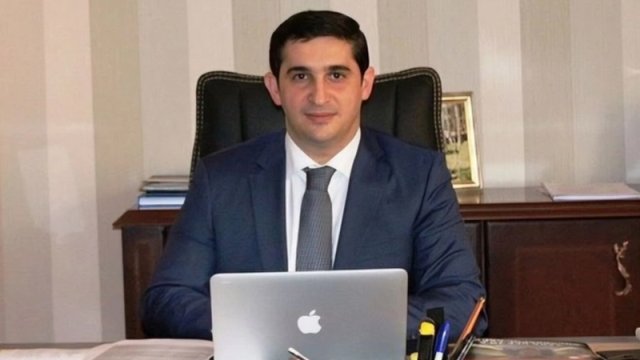 Nazir özünə yeni köməkçi təyin etdi - FOTO