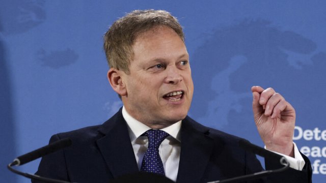 Britaniya neytral ölkələri NATO-ya üzv olmağa çağırır: 