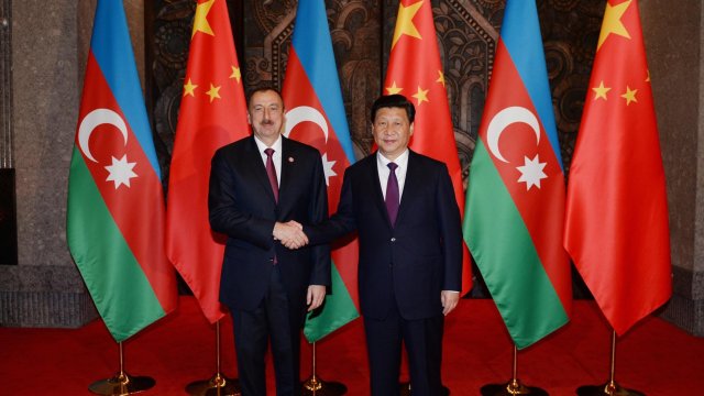 Si Szinpin İlham Əliyev Müstəqillik Günü münasibətilə təbrik etdi