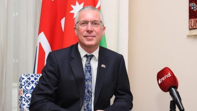 Britaniya səfiri: \