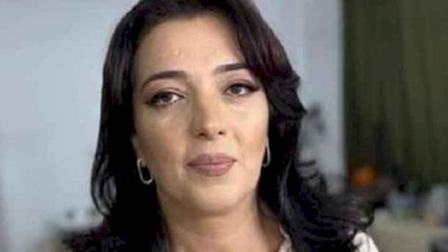 Azərbaycanda qardaş bacısını atasının yasında güllələdi - VİDEO