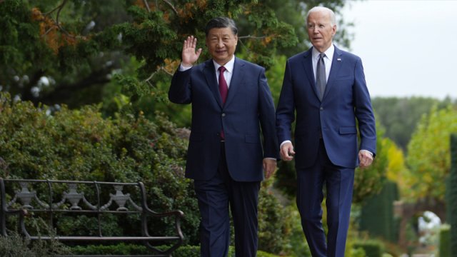 Bayden xəbərdarlıq edib, Si Szinpin Rusiyaya birbaşa silah satışını dayandırıb