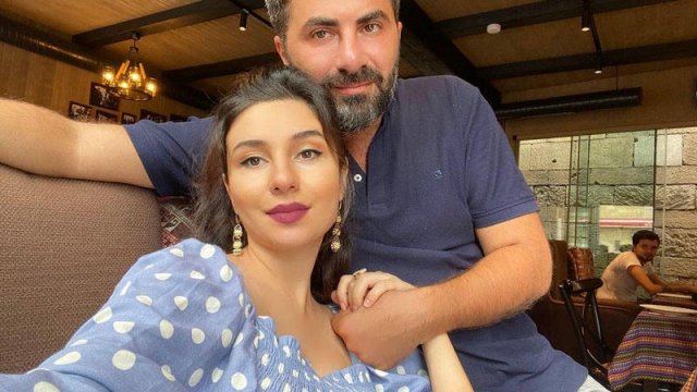 Zaurla Günay ilk dəfə oğlunu efirə çıxardı - VİDEO