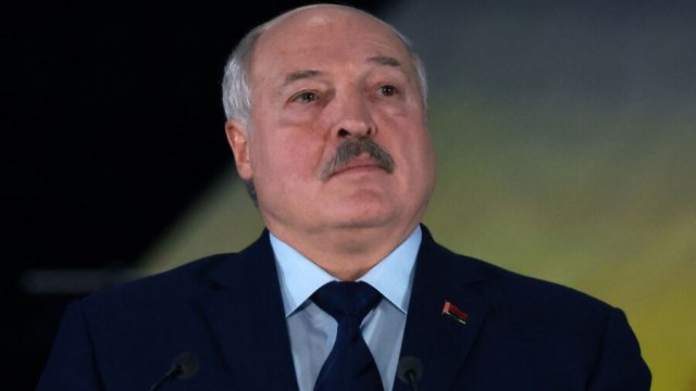 Lukaşenko Ukraynada sülhün əldə olunması üçün şərt açıqladı