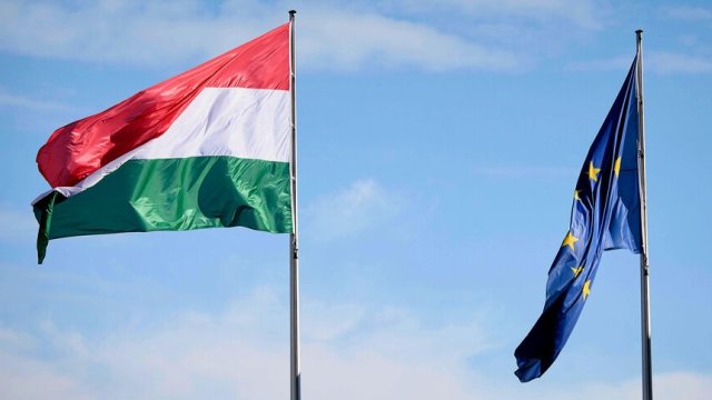 Aİ Macarıstanı sədrliyi dövründə veto hüququndan məhrum etməyi planlaşdırır