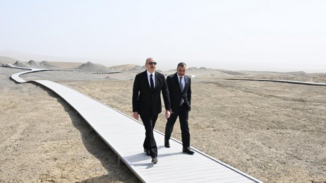 Prezident Palçıq Vulkanları Turizm Kompleksinin açılışında iştirak etdi - FOTO