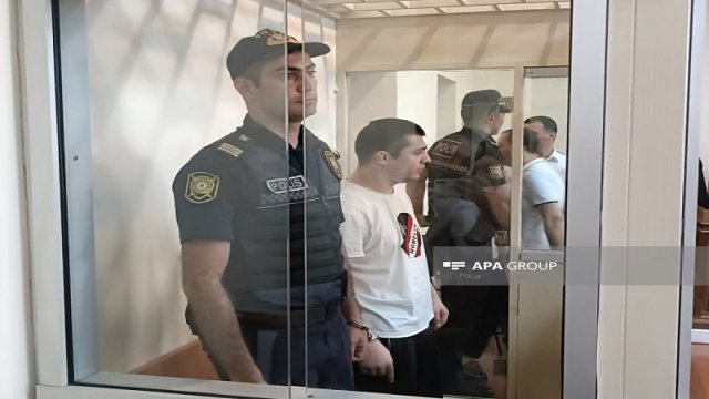 Əhməd Əhmədovun məhkəməsi başladı (YENİLƏNİB)