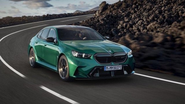 "BMW M5" neçəyədir? - FOTOLAR