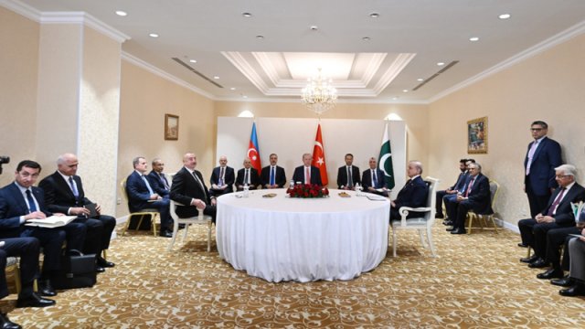 Azərbaycan, Türkiyə və Pakistan rəhbərləri arasında üçtərəfli görüş keçirildi - YENİLƏNİB