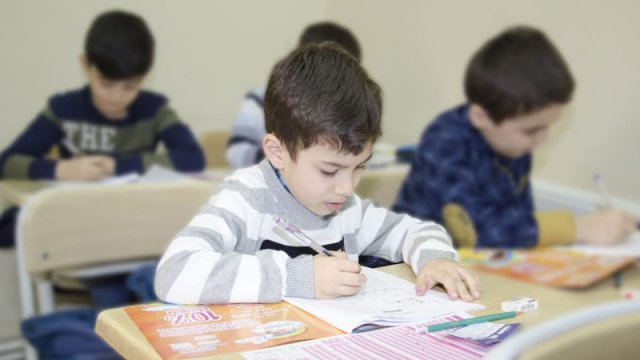 İbtidai siniflərdə summativ qiymətləndirmə ləğv olunmalıdır? - Ekspert rəyi