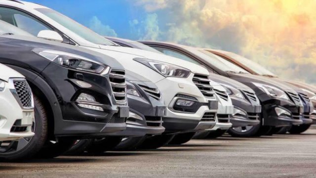 İşbazlar avtomobili baha satmaq üçün hiyləgərliyə əl atırlar - VİDEO