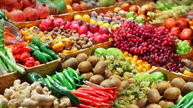 Nə üçün Bakıda satılan meyvə-tərəvəz rayondakılardan daha bahadır?