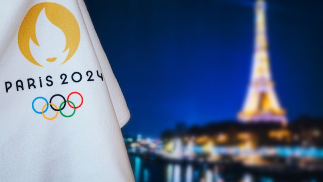 Parisdə içməli su və nəqliyyat problemi yaranıb, restoran sahibləri narazıdır