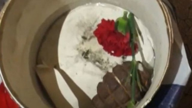 
Evin qarşısına qumbara və qərənfil qoyana bu cəza verildi